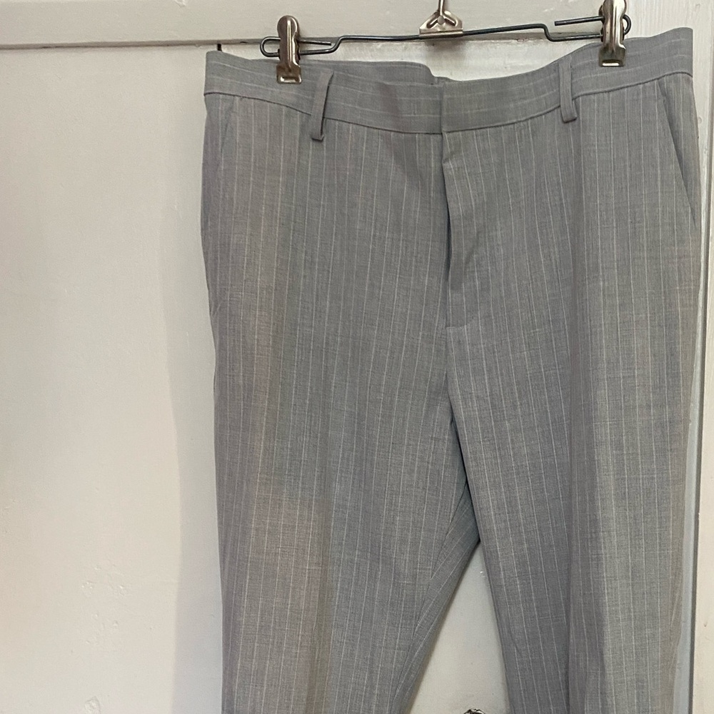 H&M Skinny fit dress pant, men's size 33